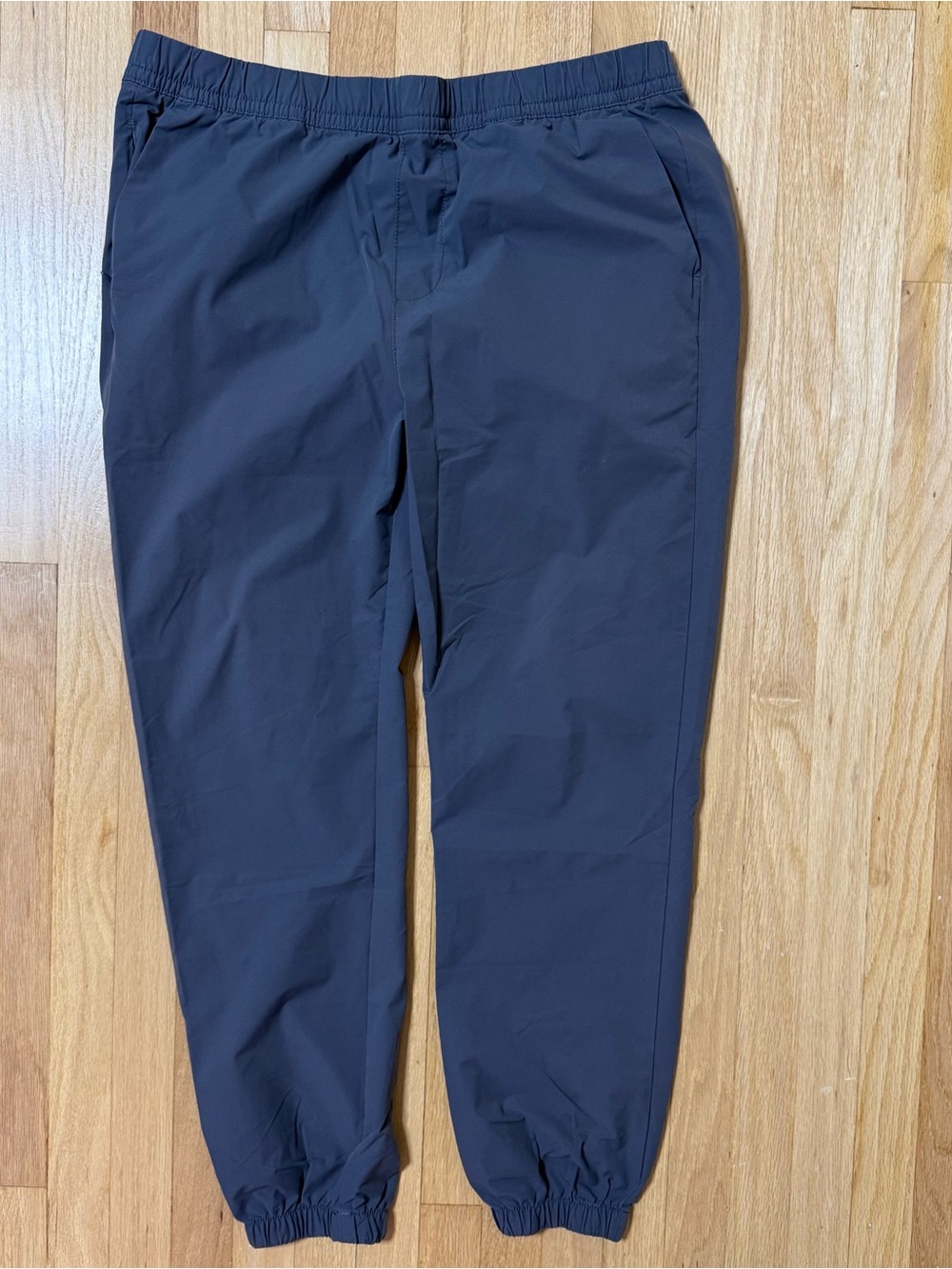 Banana Republic Mens Performance Jogger Pants M Gray Lightweight Flex Casual